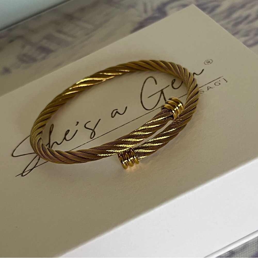 18K Gold Plated Stainless Steel Luxe Twist Cable Cuff Bracelet - Picture 2 of 2